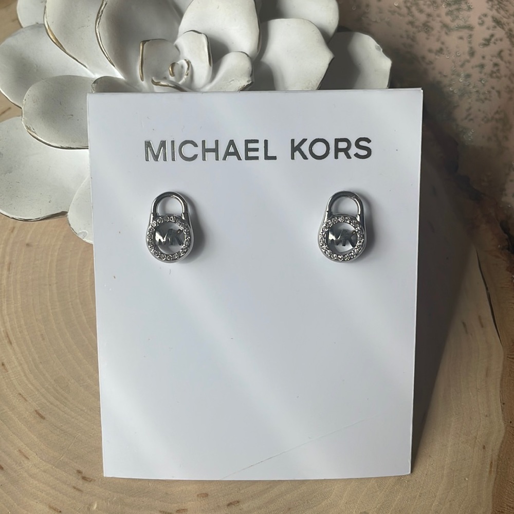 NWT MICHAEL KORS SILVER LOCK LOGO EARRINGS!